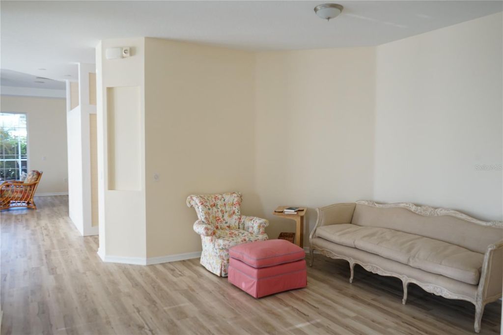 Image 23 of property listing at 201 SUNSET CREST COURT, Apollo Beach, FL 33572