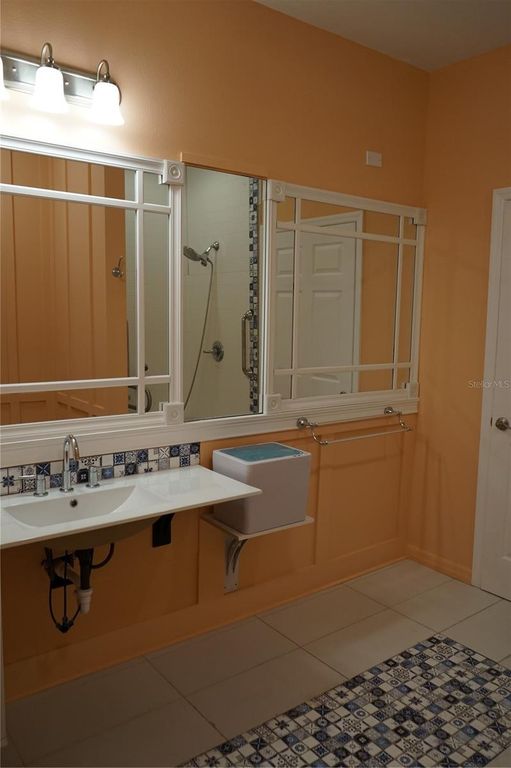 Image 34 of property listing at 201 SUNSET CREST COURT, Apollo Beach, FL 33572