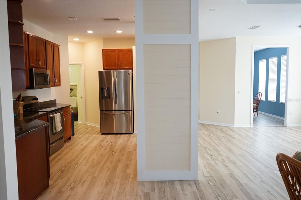 Image 7 of property listing at 201 SUNSET CREST COURT, Apollo Beach, FL 33572