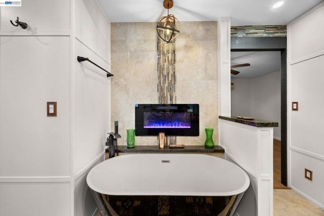 699 Fiesta Pl, Hayward, CA 94544