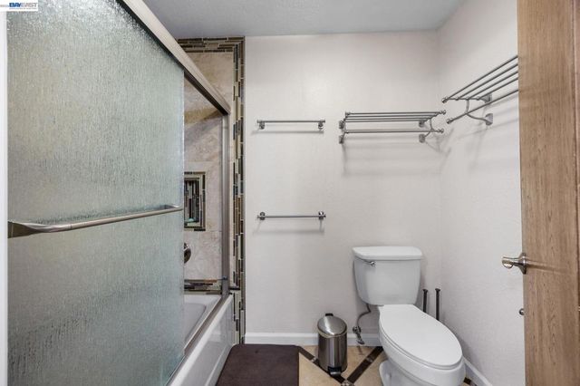 699 Fiesta Pl, Hayward, CA 94544