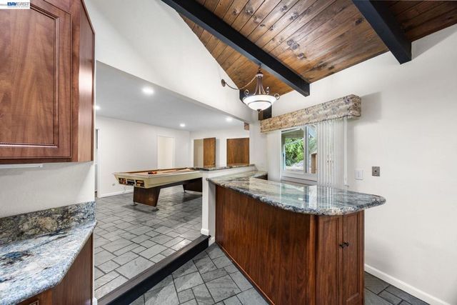 699 Fiesta Pl, Hayward, CA 94544