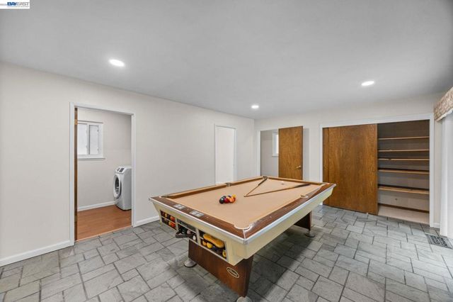 699 Fiesta Pl, Hayward, CA 94544