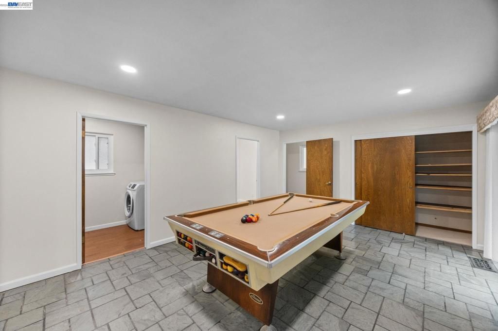 Image 26 of property listing at 699 Fiesta Pl, Hayward, CA 94544