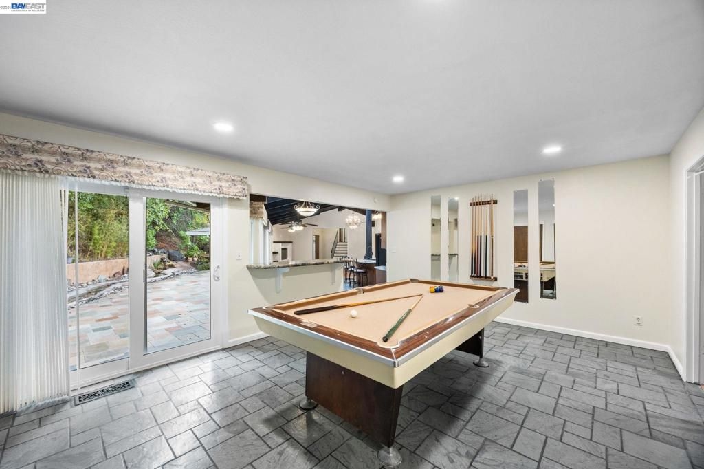 Image 27 of property listing at 699 Fiesta Pl, Hayward, CA 94544