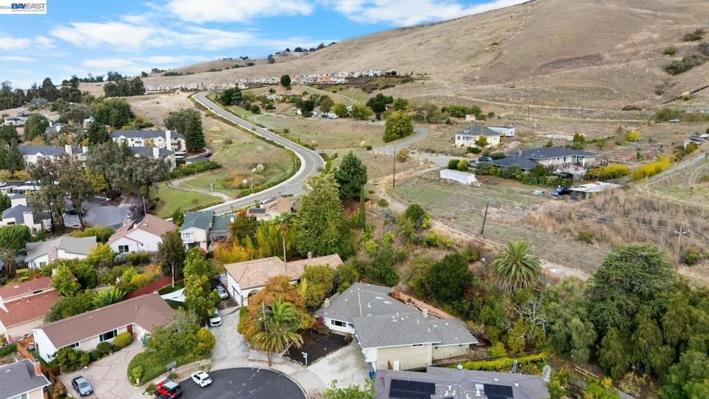 Image 39 of property listing at 699 Fiesta Pl, Hayward, CA 94544