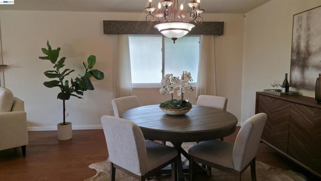 Image 4 of property listing at 699 Fiesta Pl, Hayward, CA 94544