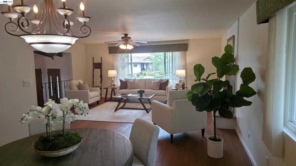 Image 5 of property listing at 699 Fiesta Pl, Hayward, CA 94544