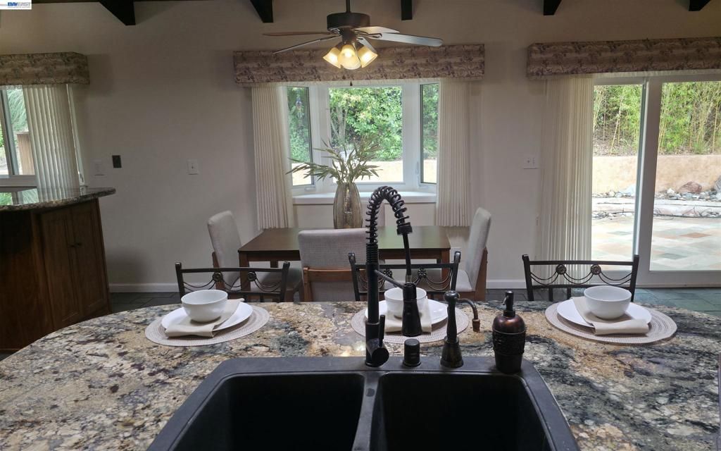 Image 8 of property listing at 699 Fiesta Pl, Hayward, CA 94544