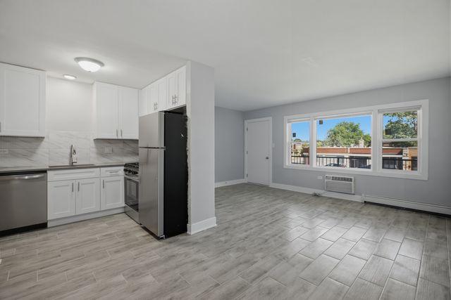 2537 E 83rd Street 1, Chicago, IL 60617