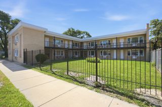 2537 E 83rd Street 1, Chicago, IL 60617