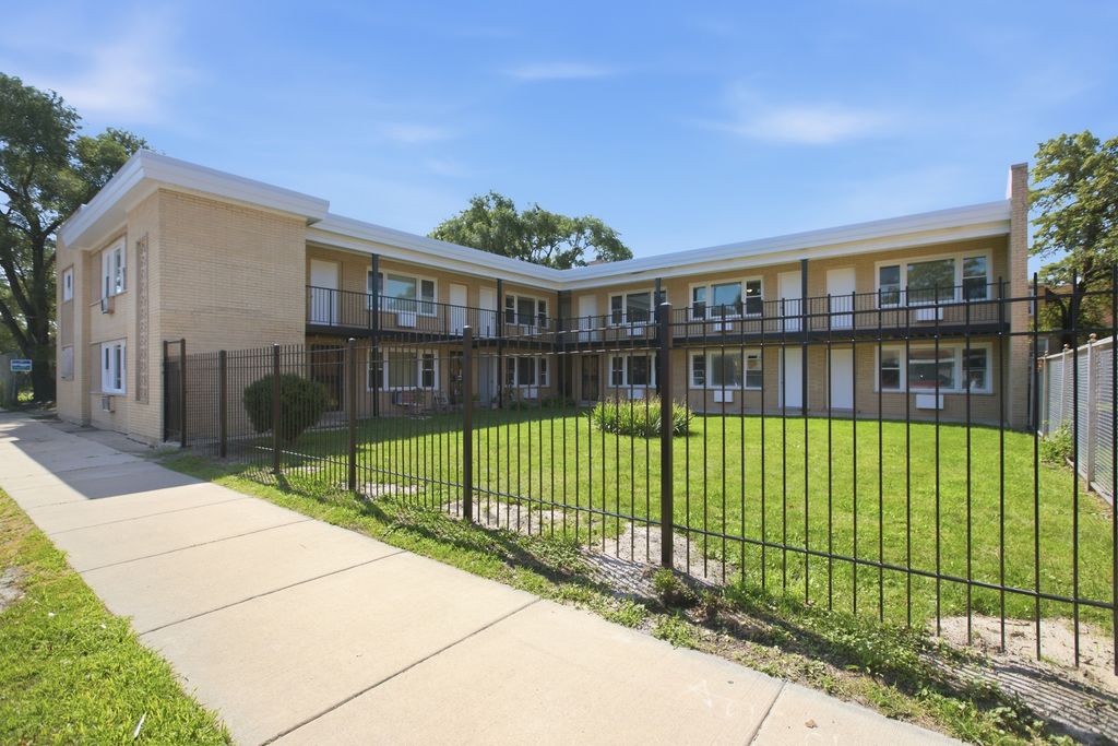 2537 E 83rd Street 1, Chicago, IL 60617