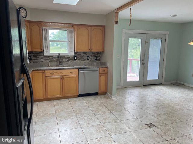 292 SMITH RD, Shippensburg, PA 17257