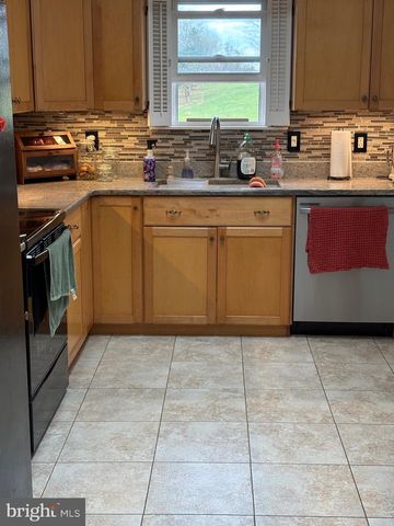 292 SMITH RD, Shippensburg, PA 17257