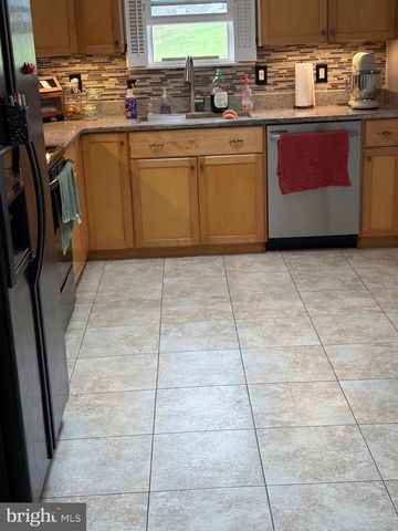 292 SMITH RD, Shippensburg, PA 17257