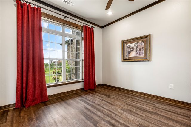 244 NE Pianalto Street, Bentonville, AR 72713