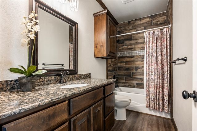 244 NE Pianalto Street, Bentonville, AR 72713