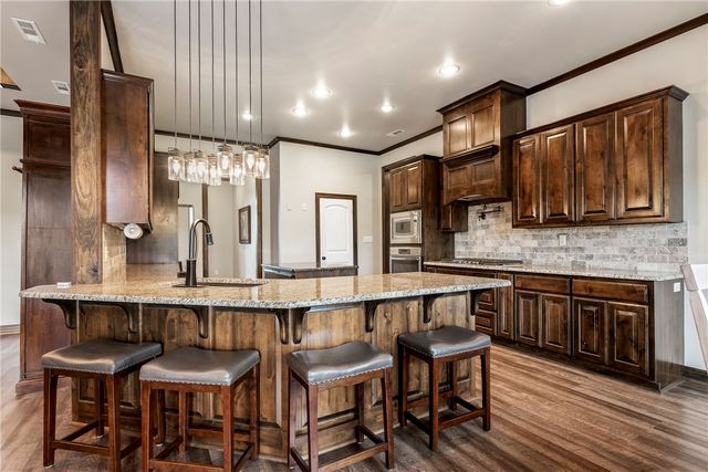 244 NE Pianalto Street, Bentonville, AR 72713