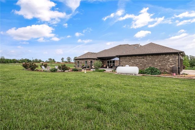244 NE Pianalto Street, Bentonville, AR 72713
