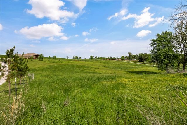 244 NE Pianalto Street, Bentonville, AR 72713