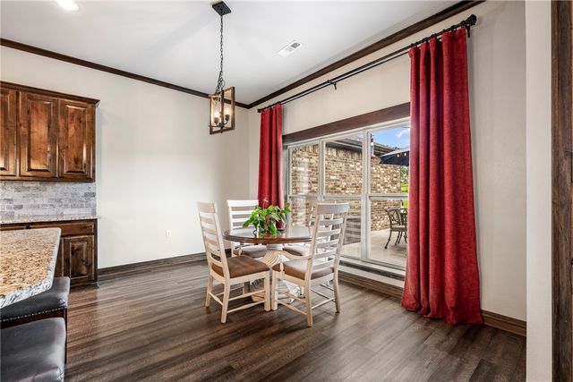 244 NE Pianalto Street, Bentonville, AR 72713
