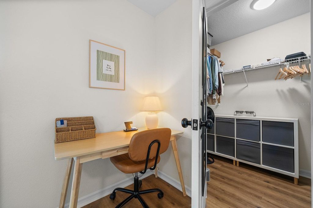 Image 35 of property listing at 9914 JANETTE LANE, Clermont, FL 34711