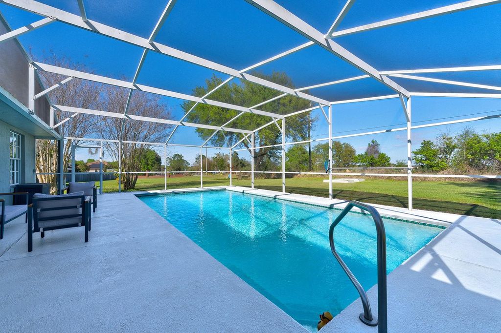 Image 45 of property listing at 9914 JANETTE LANE, Clermont, FL 34711