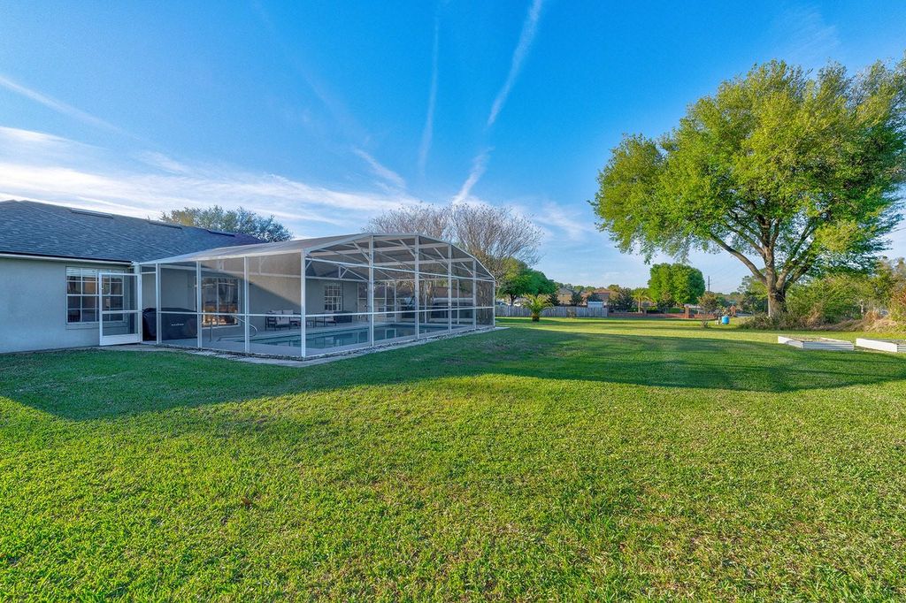 Image 63 of property listing at 9914 JANETTE LANE, Clermont, FL 34711