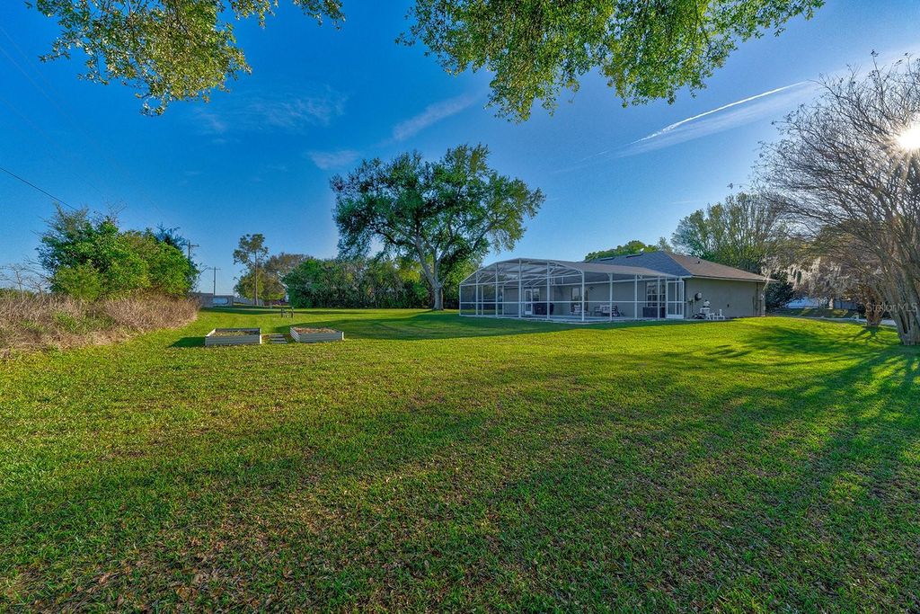 Image 64 of property listing at 9914 JANETTE LANE, Clermont, FL 34711