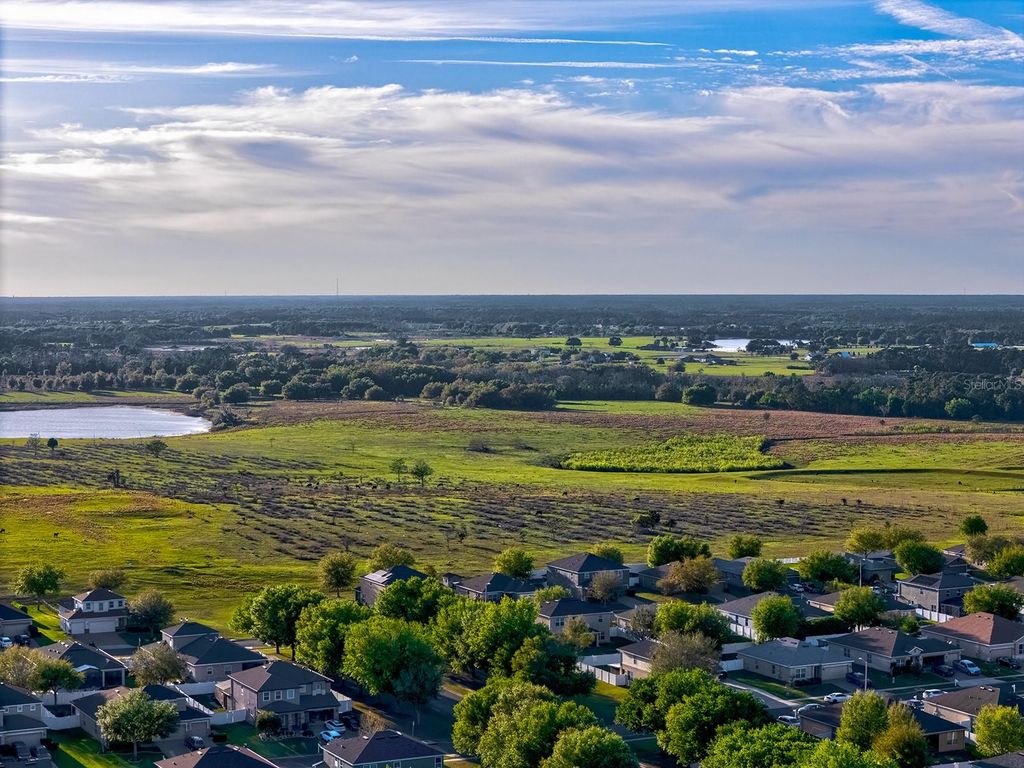 Image 78 of property listing at 9914 JANETTE LANE, Clermont, FL 34711