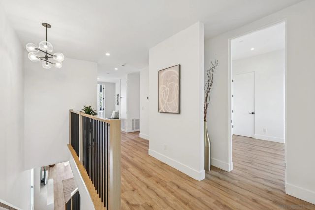 1860 Illion, San Diego, CA 92110