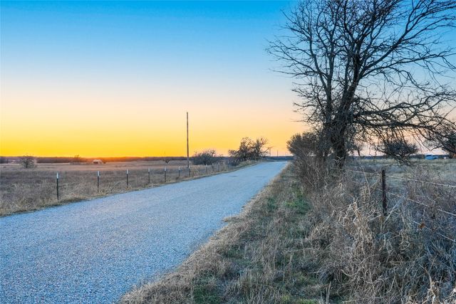 187 Cr-1750, Chico, TX 76431