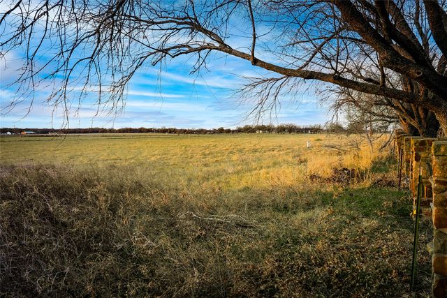 187 Cr-1750, Chico, TX 76431