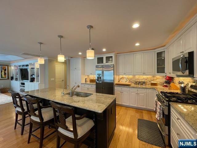 1002 Whitney Lane, Allendale, NJ 07401