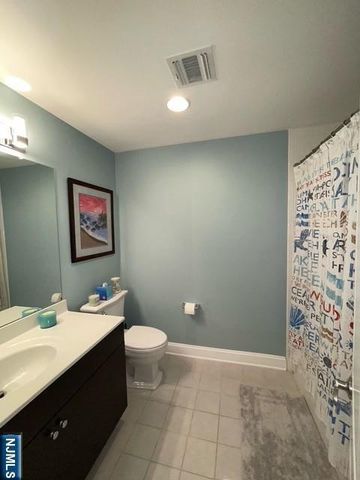 1002 Whitney Lane, Allendale, NJ 07401