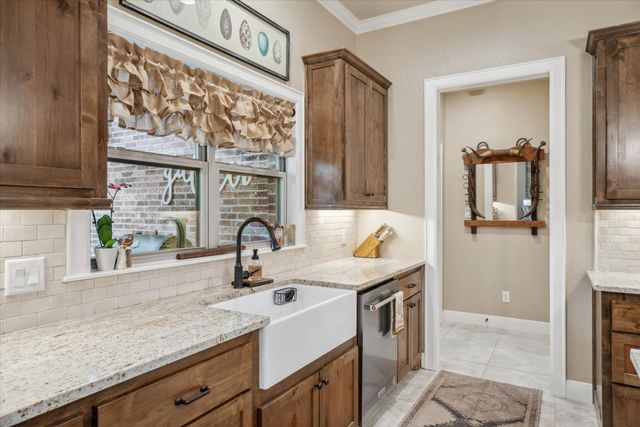 6351 County Road 3902, Athens, TX 75752