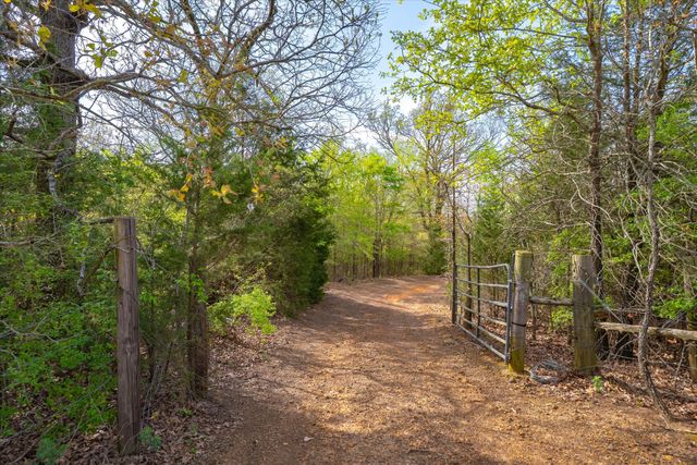 6351 County Road 3902, Athens, TX 75752