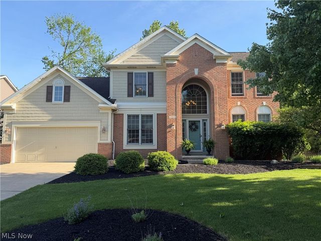 19465 Blue Spruce Drive, Strongsville, OH 44149