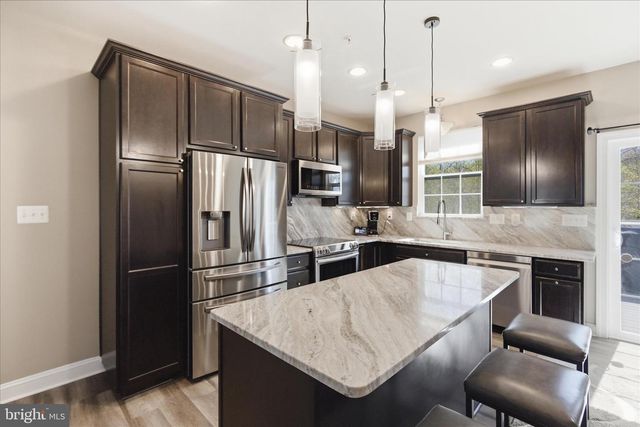 7098 QUICKTREE PL, Hughesville, MD 20637