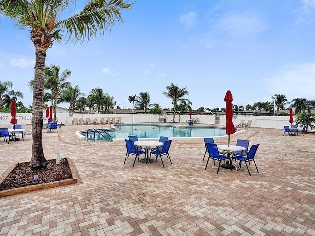 2956 Crosley Drive E C, West Palm Beach, FL 33415