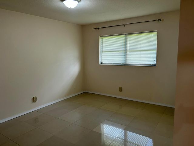 2956 Crosley Drive E C, West Palm Beach, FL 33415