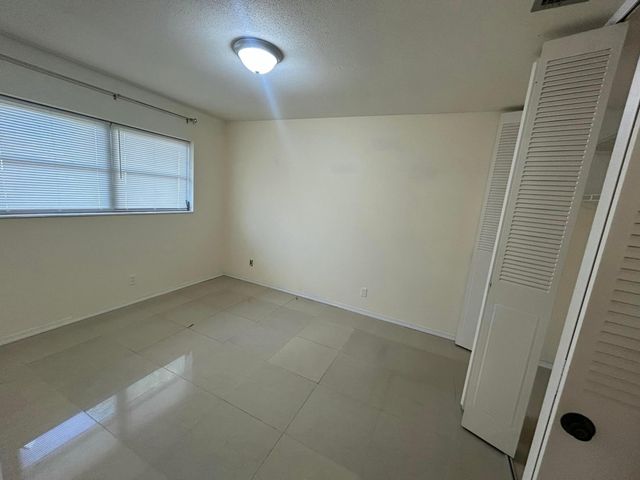 2956 Crosley Drive E C, West Palm Beach, FL 33415