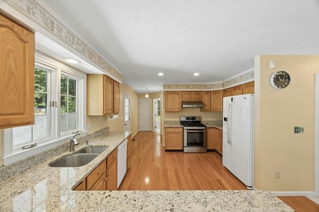 117 Summer Road, Boxborough, MA 01719