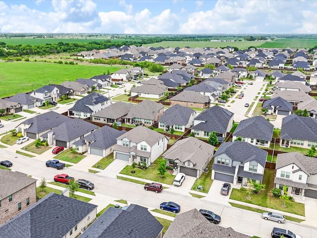 392 Teton Street, Waxahachie, TX 75165