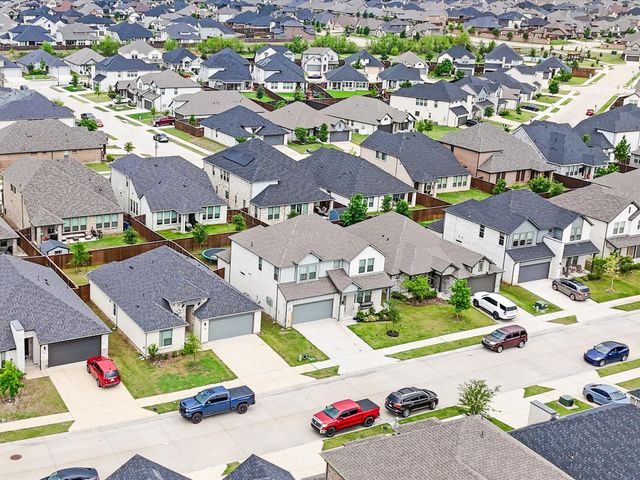 392 Teton Street, Waxahachie, TX 75165