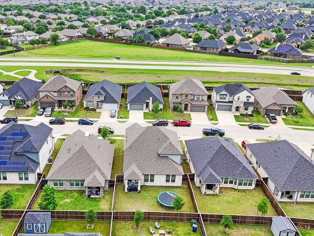 392 Teton Street, Waxahachie, TX 75165