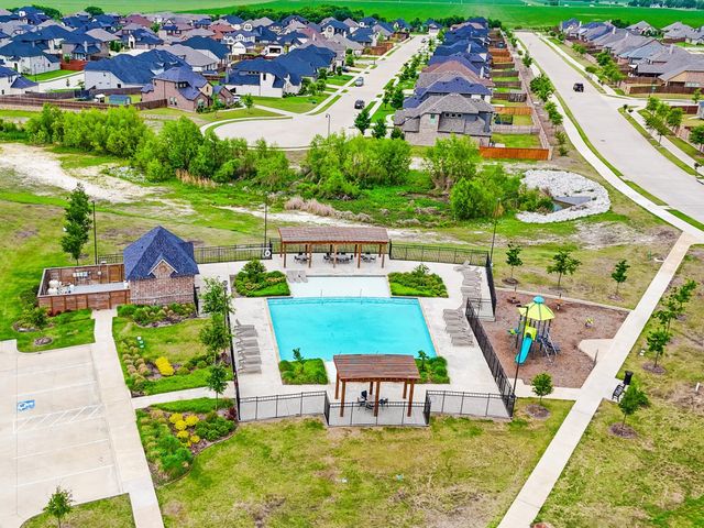 392 Teton Street, Waxahachie, TX 75165