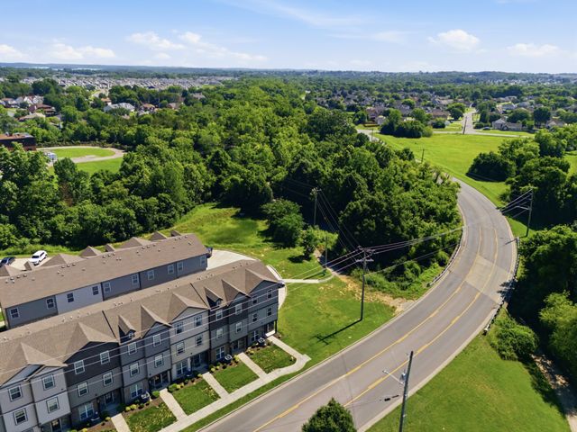 322 Negri Ct, La Vergne, TN 37086