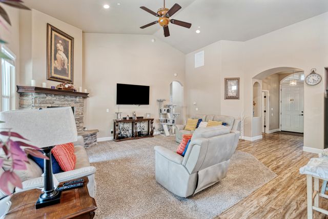 32937 Riverside Drive, Springville, CA 93265