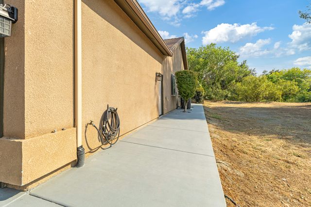 32937 Riverside Drive, Springville, CA 93265